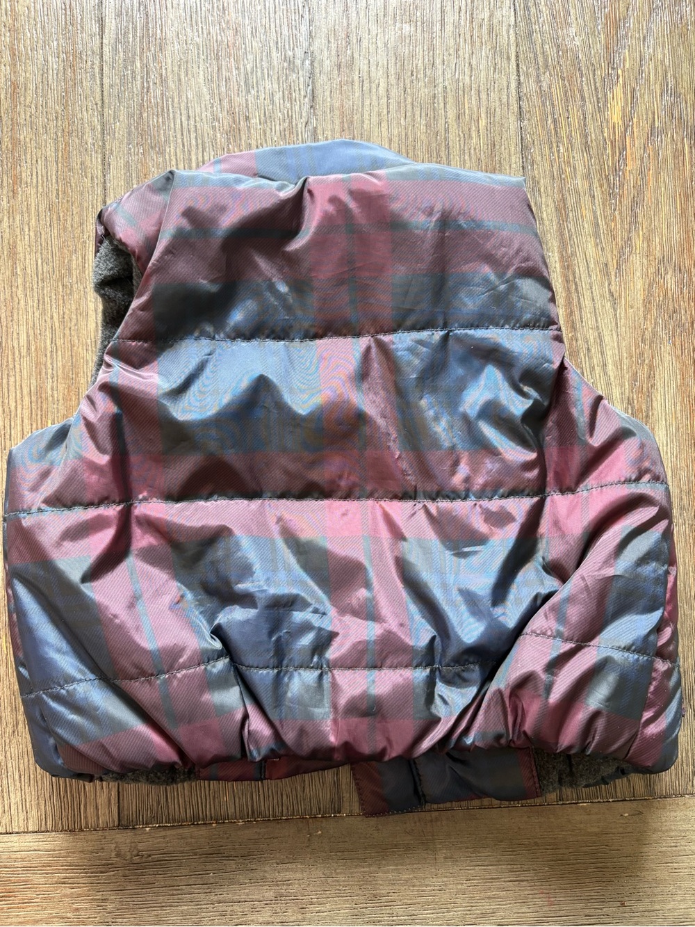 BabyGap Puffer Vest in Navy & Burgundy Plaid 0-6m - Picture 3 of 3